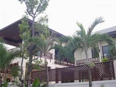 pic An extremely spacious two storey home 