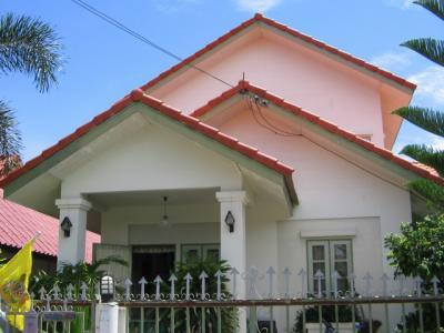 pic Two storey home situated on Pattaya hill