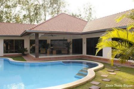 pic Beautiful 3 bedroom 5 bathroom home