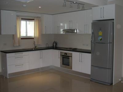 pic A popular complex spacious 1 bedroom 