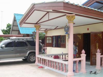 pic A one storey 3 bedroom home