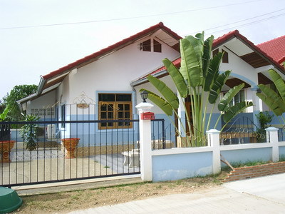 pic Bungalow for Sale / Rent.