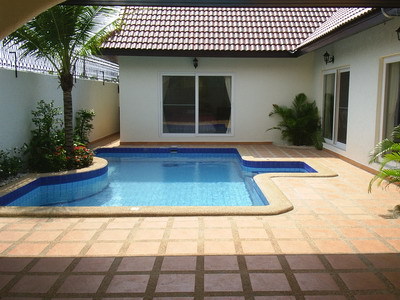 pic Bungalow with private pool.