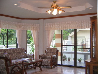 pic Family House for Sale.