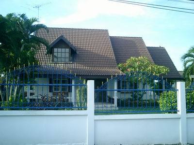 pic Spacious Family House in Good Location