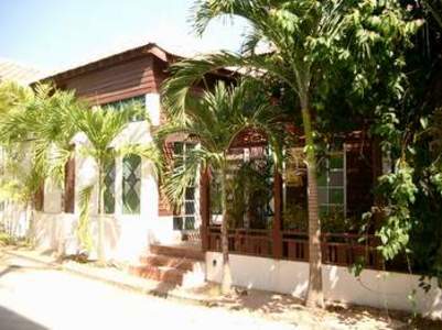 pic Colonial Style House with Private Pool