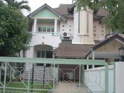pic House in Central Park Village