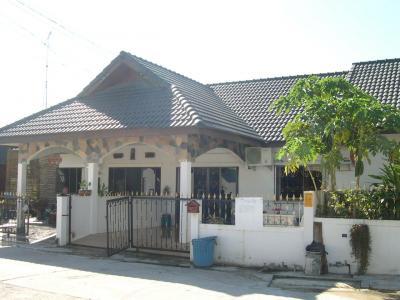 pic Little home for rent on Soi nermplabwan