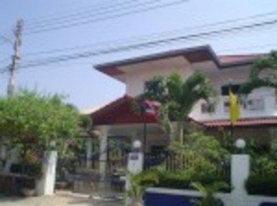 pic Exterior Size 130 Twah house for rent 