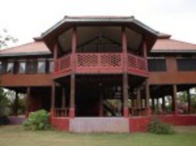 pic 350 sqm house in Marprachan Lake