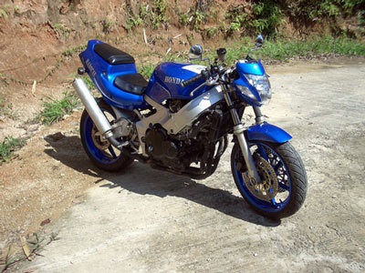 pic HONDA CBR 400 RR FOR SALE