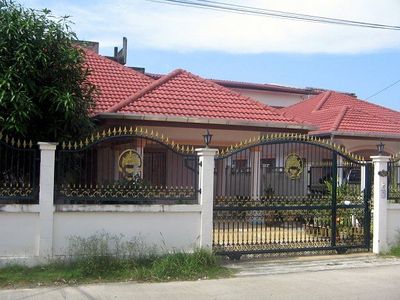 pic 1 floor detached house