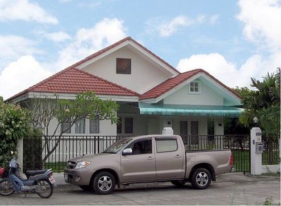 pic Family house in secured villa park