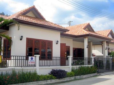 pic 1 year furnished 3 bedroom house