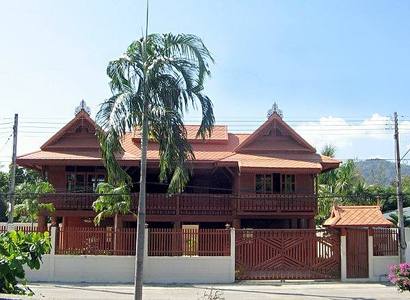 pic Teak wood Thai style house with pool 