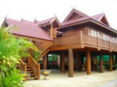 pic Set on 528 sq.m.of land area