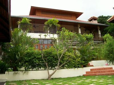 pic Spectacular home with huge terraces