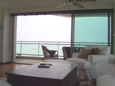 pic Northshore Beachfront corner unit 117 m2