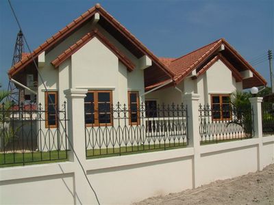 pic Three Bedroom Bungalows For Sale 
