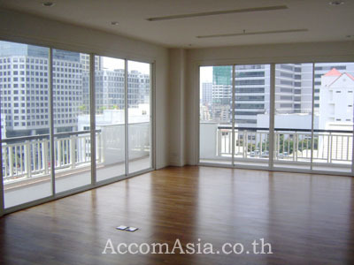 pic Light and bright - big balcony