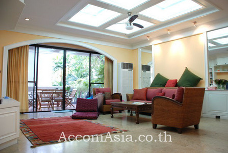 pic Absolute Pleasure Condominium Unit!!