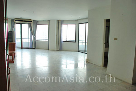 pic Appealing Spacious Layout Condominium !!
