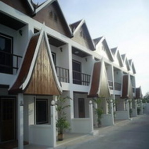 pic Modern Townhouse for Rent