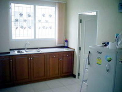 pic 2-Bedroom House for Rent