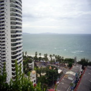 pic Large 200m2 Condo for Sale