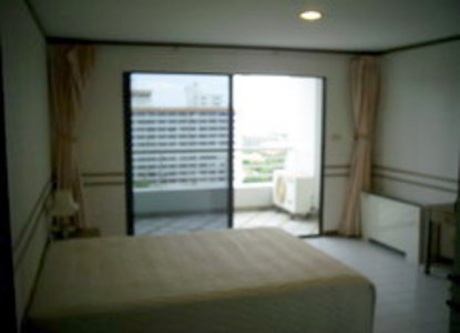 pic 2 Bedroom Apartment for Sale