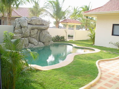 pic FREEWAY VILLA - impressive houses