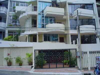 pic Impressive Townhouse - Soi Asia