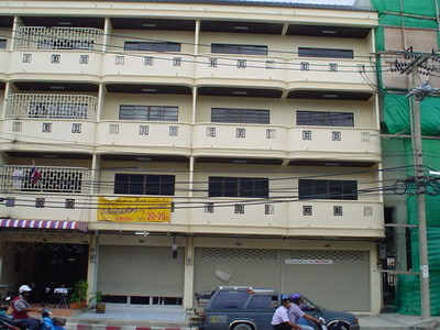pic New double SHOP HOUSE on Third Road