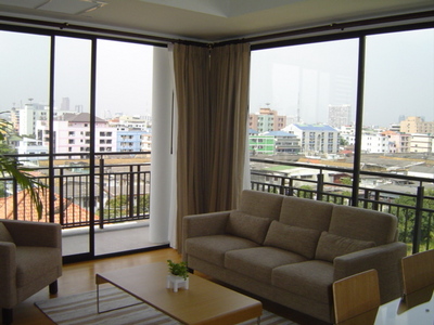 pic 2 Bedrooms Â· 113 sqm Â·  Ratchada