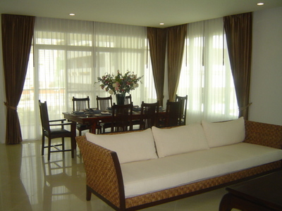 pic  4 Bedrooms Â· 350 sqm Â· Sukhumvit