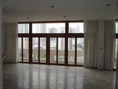 pic 300 sqm Â· Bangkok Â· Sukhumvit