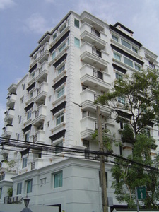 pic A smart low rise building (eight floors)
