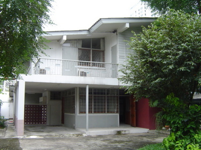 pic A spacious house with a lovely garden