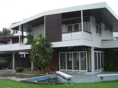 pic A traditional house in a quiet location