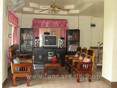 pic Four Bedroom House Close to CR