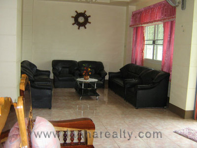 pic Four Bedroom House Close to CR