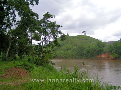 pic 94 Rai on Maekok River