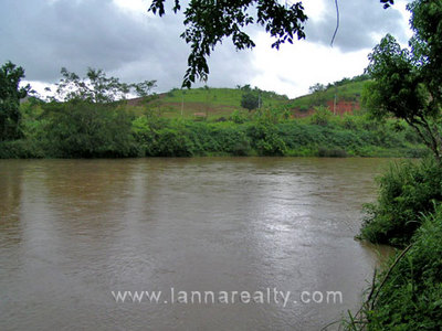 pic 94 Rai on Maekok River