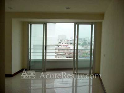 pic New condo on Charoenkrung for rent