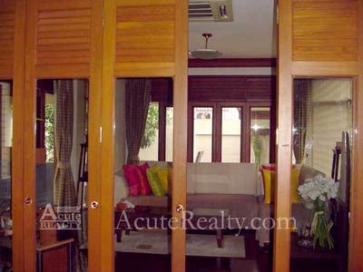 pic  Luxury house for rent in Ratchadapisek 