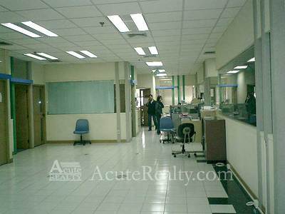 pic  Office space in Ratchadaphisek road