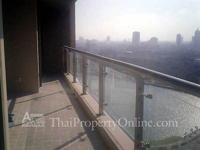 pic The luxurious condo in Bangkok