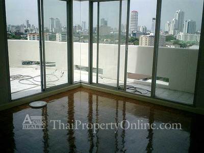 pic Condo in Sukhumvit area with 2 beds