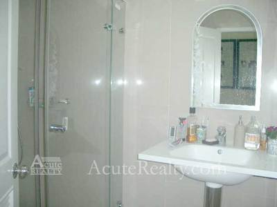 pic Fully furnished unit on high floor
