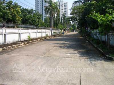 pic Single house for sale on Pattanakarn rd